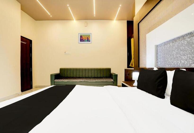 Трехместный Номер Классика, O Yuvraj Hotel Barshi