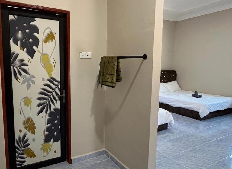 Семейный Номер, Sasuka Chalet Pantai Pandak