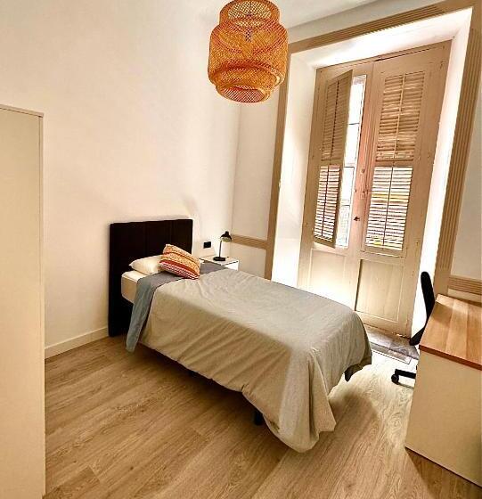 اتاق استاندارد یک نفره, Castillo Emblematic Rooms