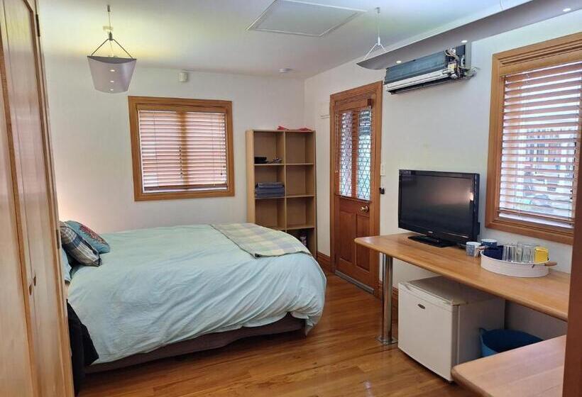Номер Стандарт, Hansen Park Guest Cottage
