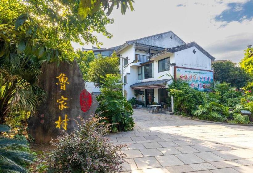 Трехместный Номер Стандарт с Балконом, Guilin Peach Blossom Bay