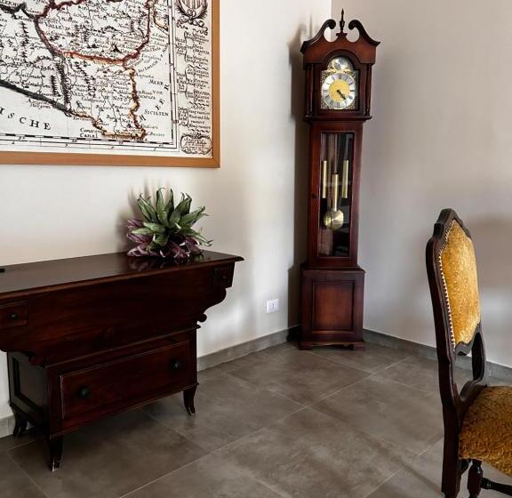 استودیوی لوکس, Townhouse Piraino