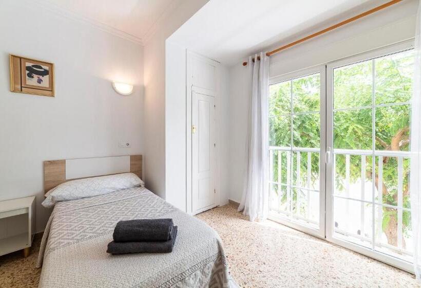 اتاق سوپریور, Hostal Moya