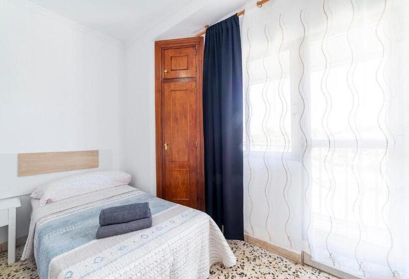 اتاق لوکس, Hostal Moya