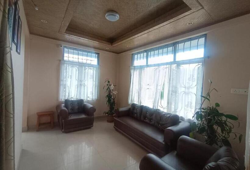 标准三人间, Sohra Plaza Resort