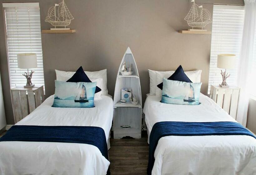 Номер Стандарт, Nine On Uys Street B & B