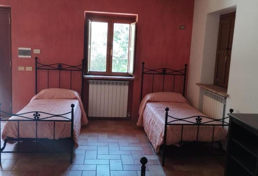 Четырехместный Номер Стандарт, Agriturismo Roccamaia