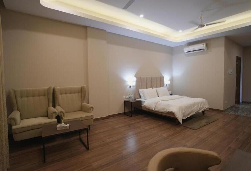 Номер Deluxe, Tdi Club Retreat Sector 110