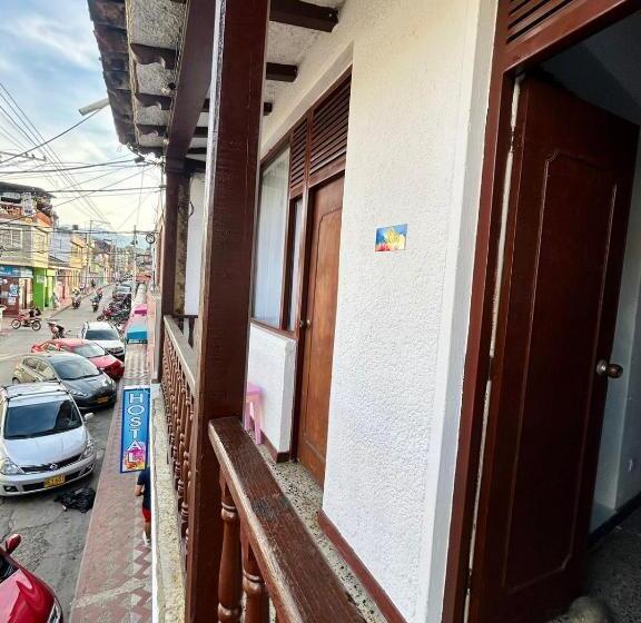 Четырехместный Номер Стандарт с Балконом, Casa Hotelgitanos