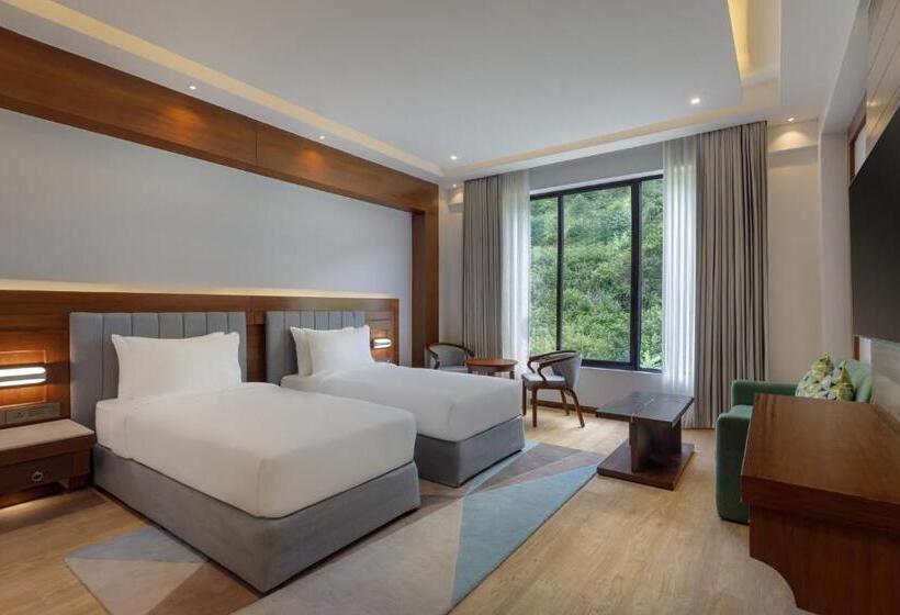 Premium room w/ mountain view, Holiday Inn Resort Kathmandu Budhanilkantha, An Ihg
