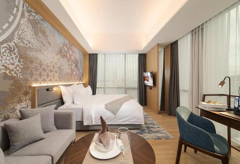 Студия Премиум, Oakwood Hotel & Apartments Grand Batam