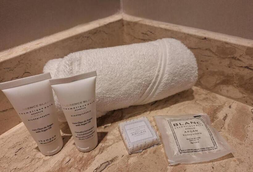 스탠다드 룸 킹사이즈 침대, Cantos E Contos Boutique