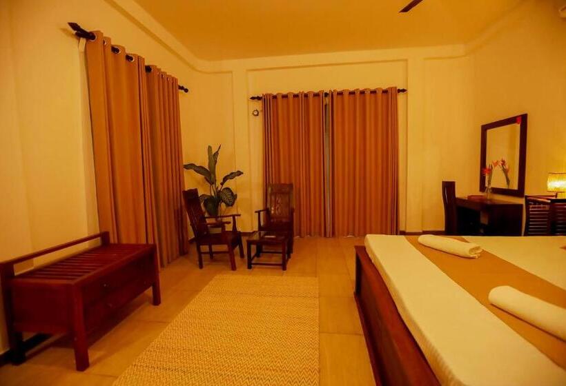 اتاق استاندارد با تخت بزرگ, Nibbana Mirissa