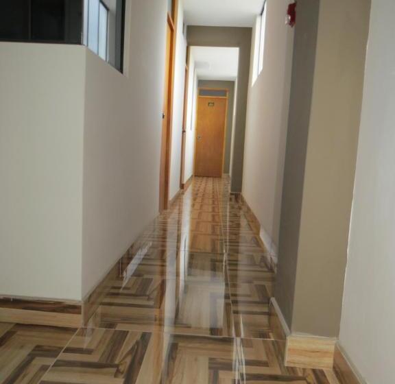 آپارتمان دلوکس 3 خوابه, Departamento Hospedaje El Rinconcito Ii 100m2, 3hab, 4baños, Sala, Comedor, Cocina