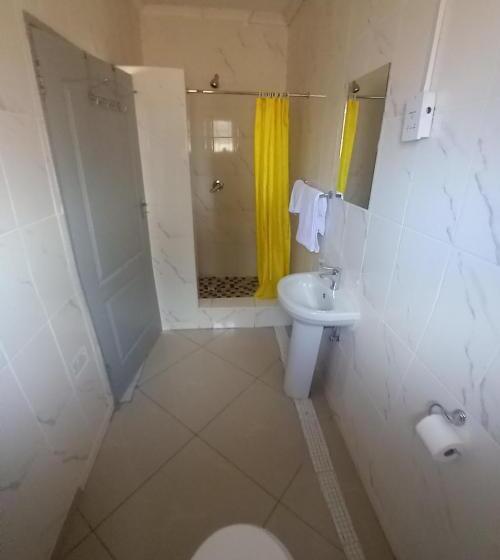 اتاق لوکس, Kandjo S Bed And Breakfast