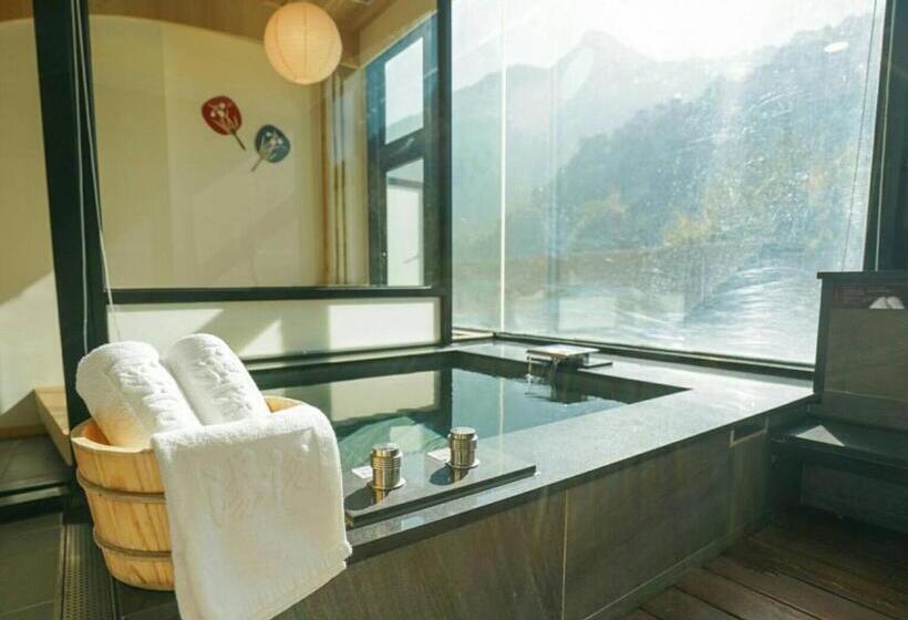 سوییت, Tangyue Resort
