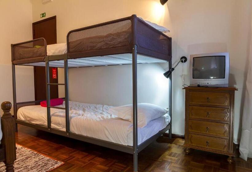 Четырехместный Номер Стандарт, Hostel Carvalho