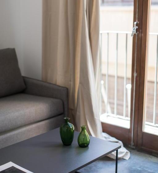 جناح مزود بتراس, Bubusuites