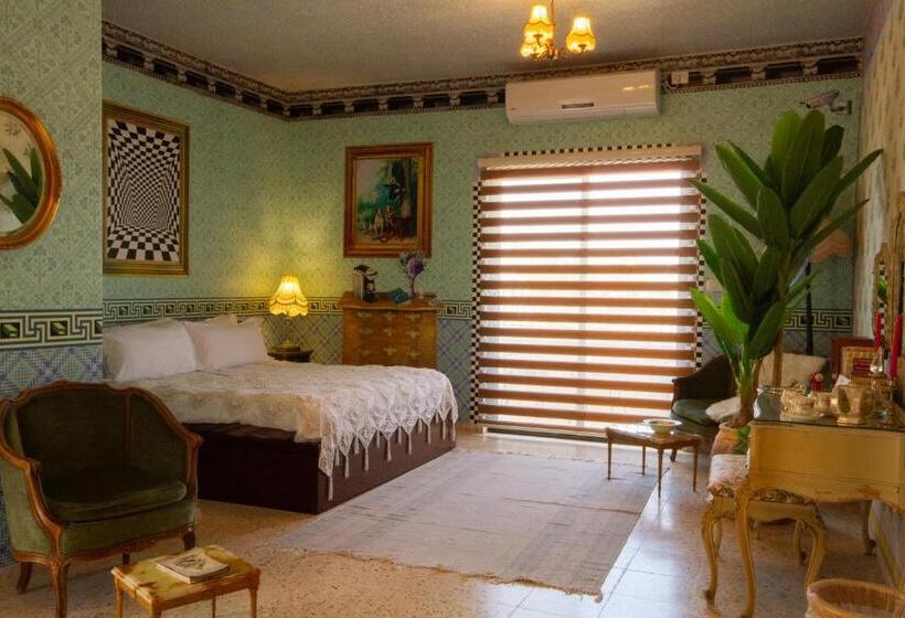 Suite, The Walled Off