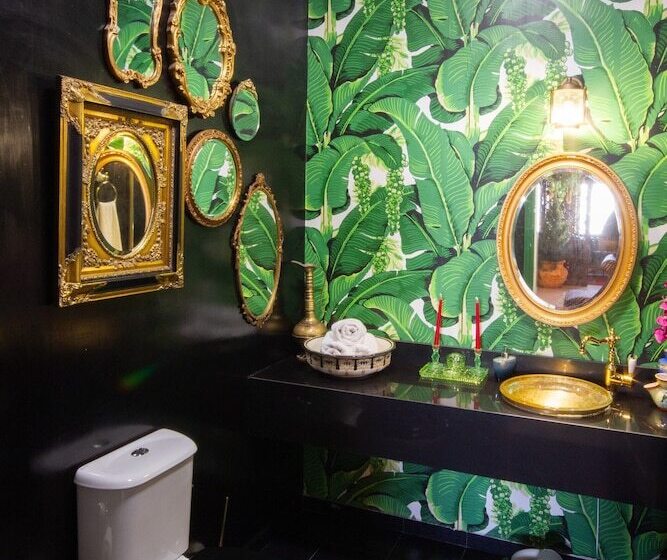 Suite Presidencial, The Walled Off