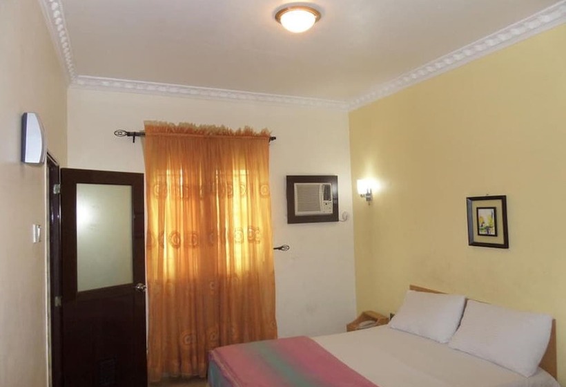 استودیوی لوکس, Springhills Hotels Limited