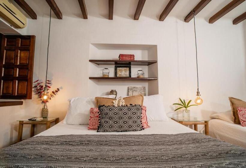 Трехместный Номер Классика, Boutique Al Alma