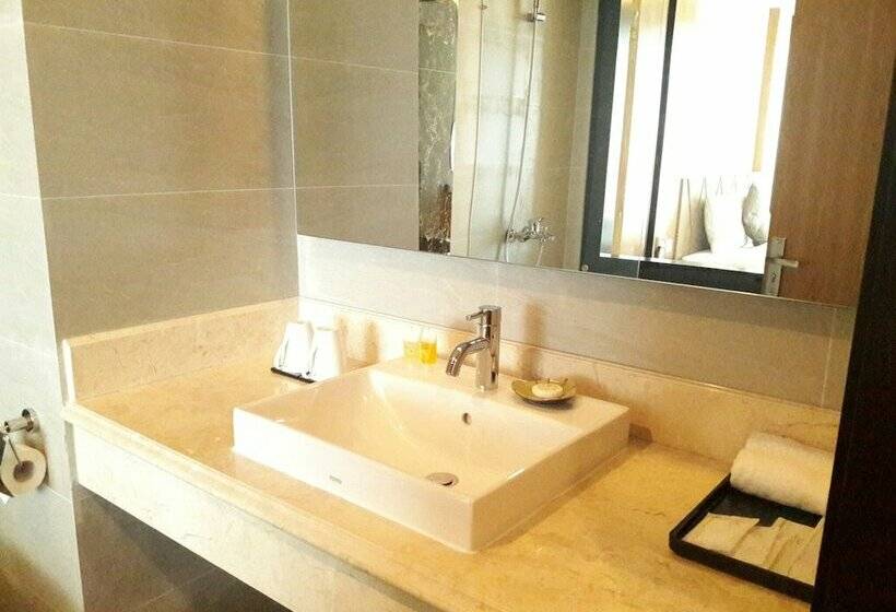 اتاق لوکس با چشم‌انداز شهر, Muong Thanh Luxury Da Nang