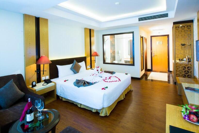 اتاق دلوکس با تخت کینگ و چشم‌انداز شهر, Muong Thanh Luxury Da Nang