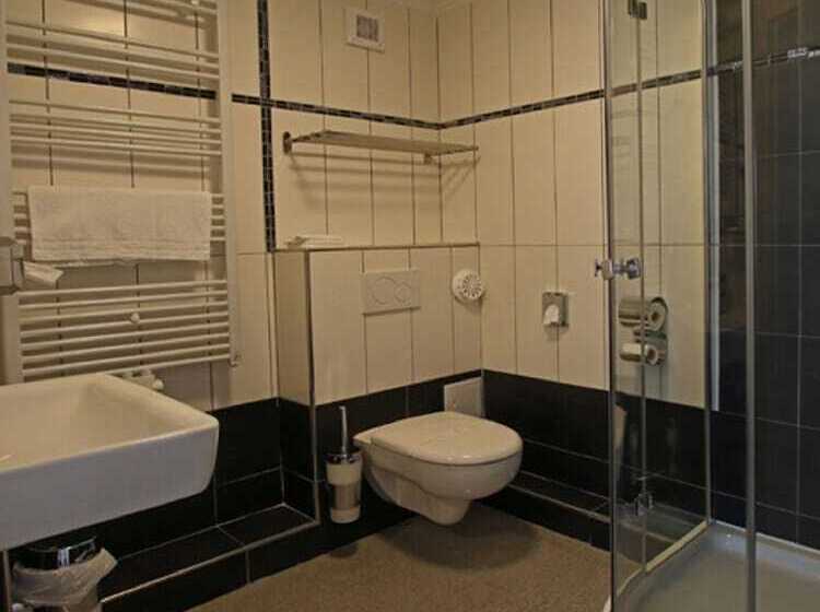 Quarto Estandar Individual, Sophia