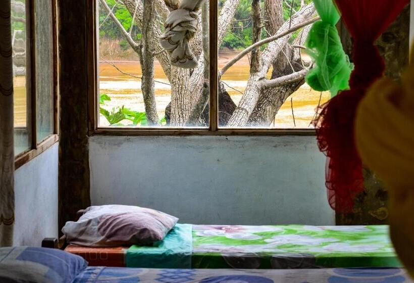 تختخواب در اتاق مشترک, Lobo Hostel   Rurrenabaque