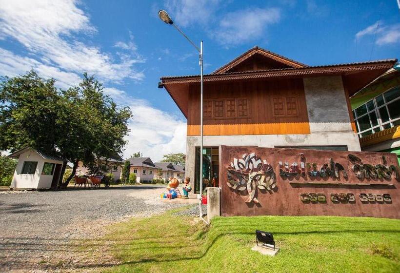 اتاق استاندارد با چشم‌انداز کوهستان, Mae Faek Villas