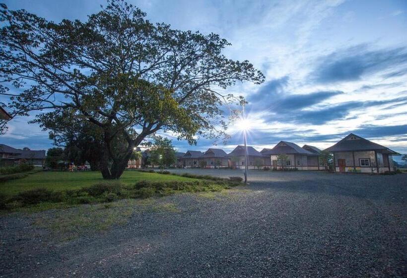 اتاق استاندارد با چشم‌انداز کوهستان, Mae Faek Villas