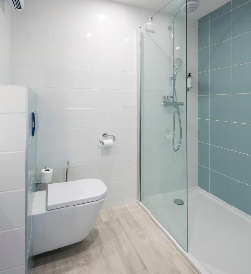 스탠다드 룸 가든 전망, Logis Hôtel Les Pins   Opéralia
