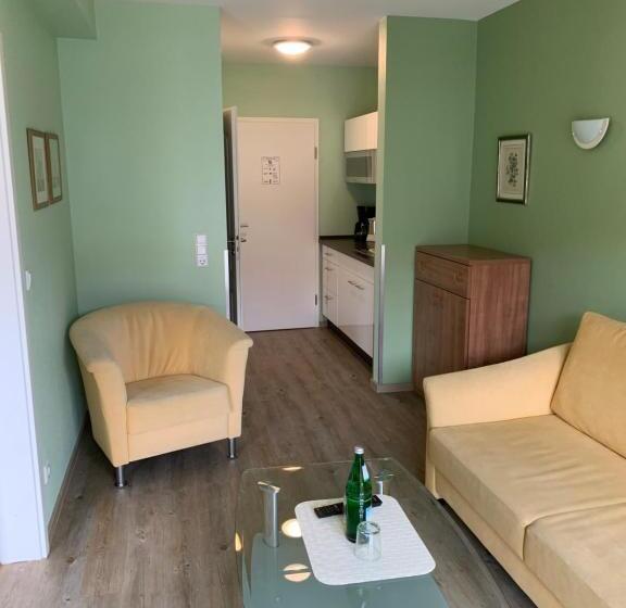 Полулюкс с Балконом, Suite Hotel Villa Erika