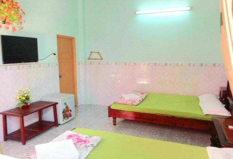اتاق استاندارد چهار تخته, Thuy Hang Motel