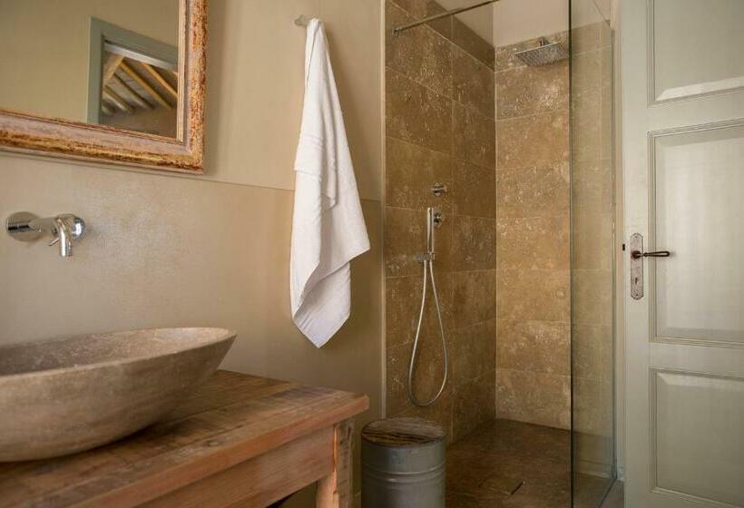 اتاق لوکس, Camere Di Via Montebello