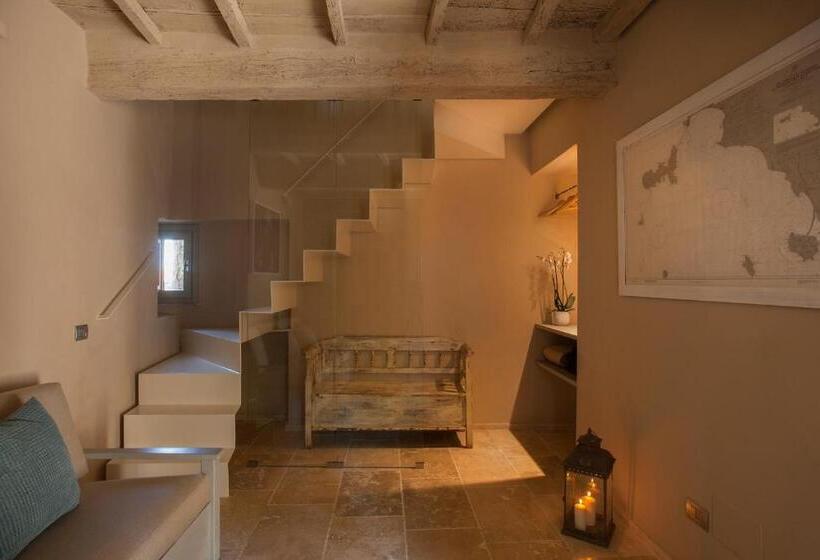 سوییت, Camere Di Via Montebello