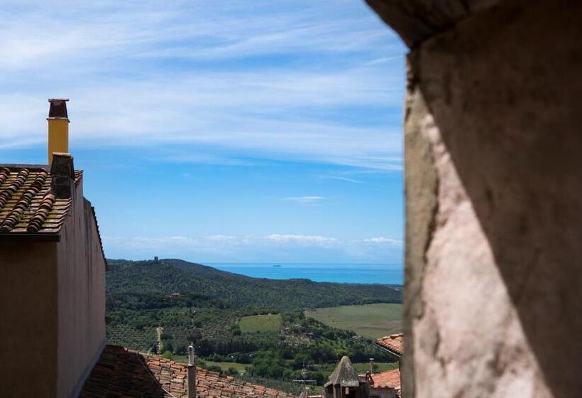سوییت, Camere Di Via Montebello