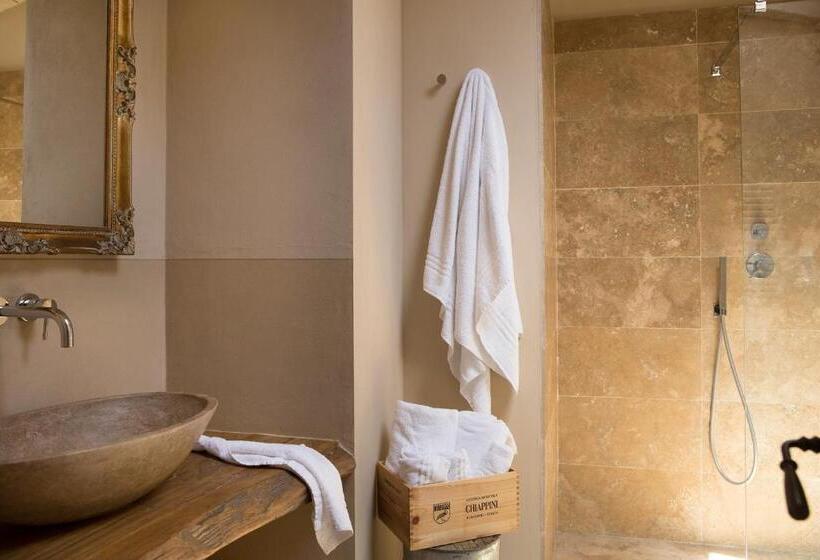 سوییت, Camere Di Via Montebello