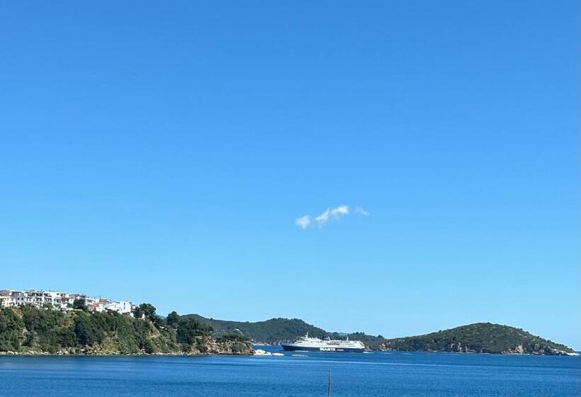 استودیو استاندارد با بالکن, Angeliki Beach