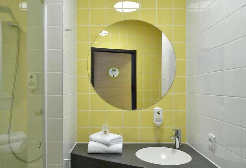 Семейный Номер, B&b Hotel Halle
