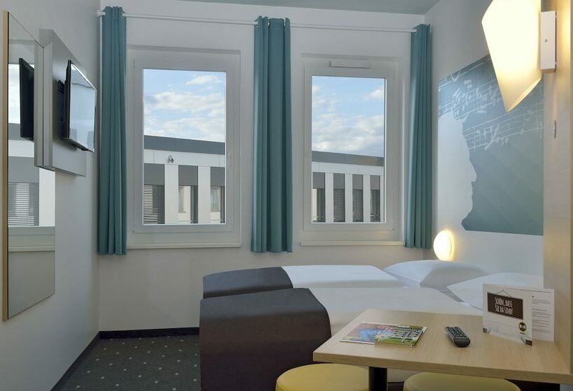 Номер Стандарт, B&b Hotel Halle