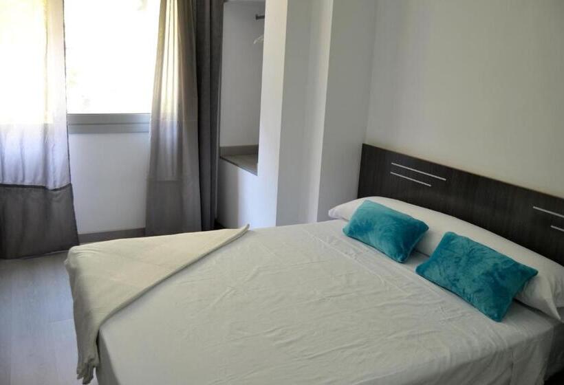 اتاق استاندارد یک نفره, Bed&breakfast 10 Girona