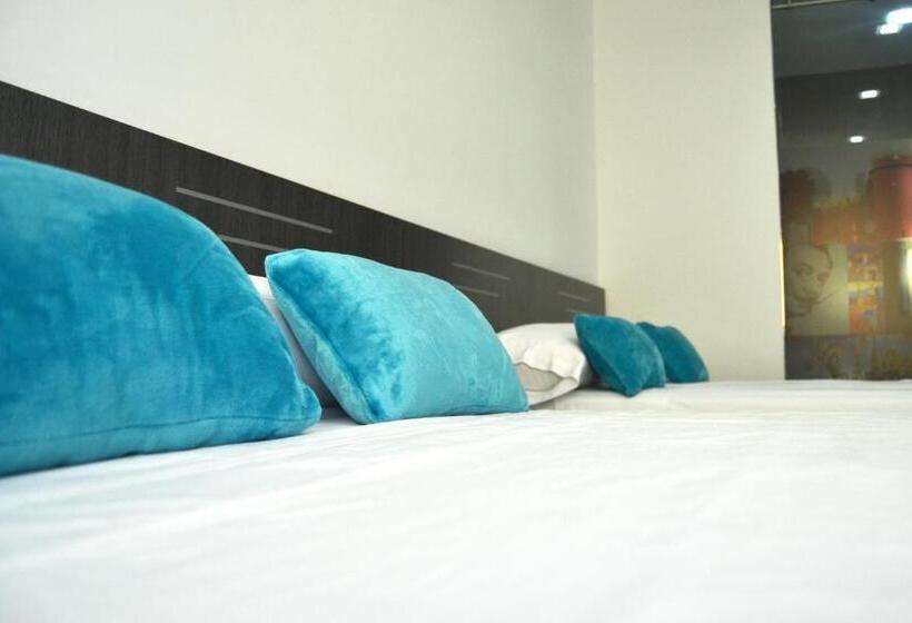 اتاق استاندارد, Bed&breakfast 10 Girona