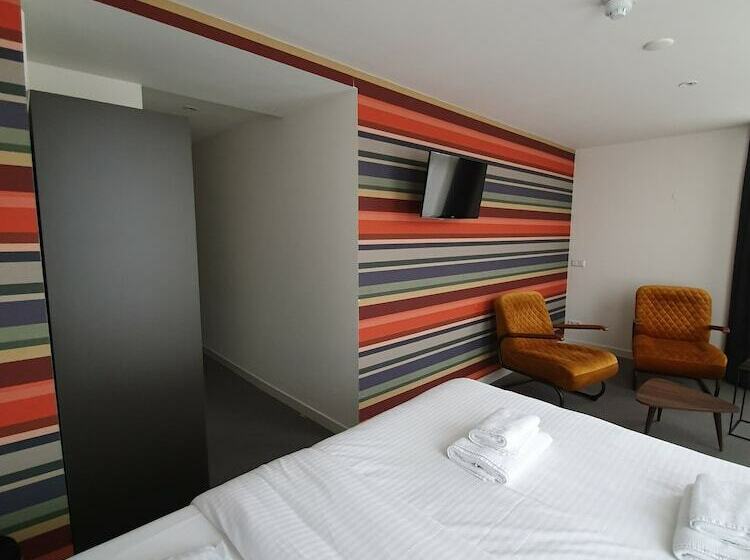 Quarto Estandar, Heye 130