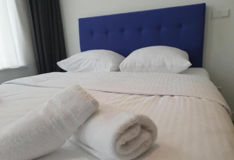 Quarto Quádruplo Economy, Heye 130