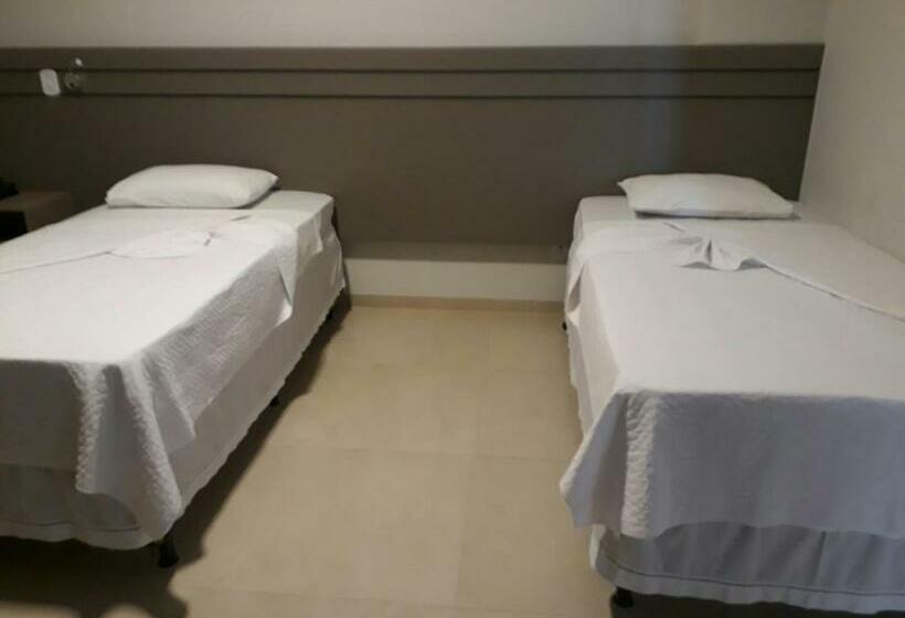 디럭스 룸, Pak Suites
