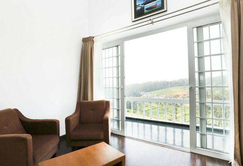 Номер Deluxe, Treebo Skydale Inn & Suites With Mountain View