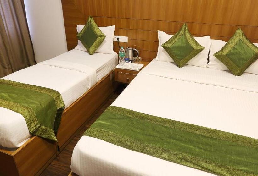 Номер Superior, Treebo Skydale Inn & Suites With Mountain View