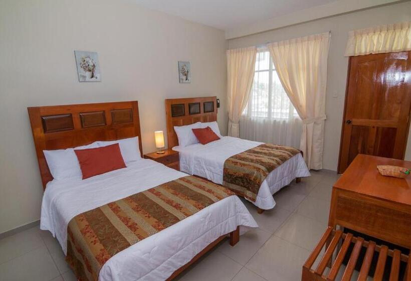 Номер Стандарт 2 Двуспальные Кровати, La Floresta Tarapoto Hostal
